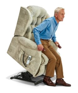Lynton Knuckle Royale Fabric Electric Riser Recliner