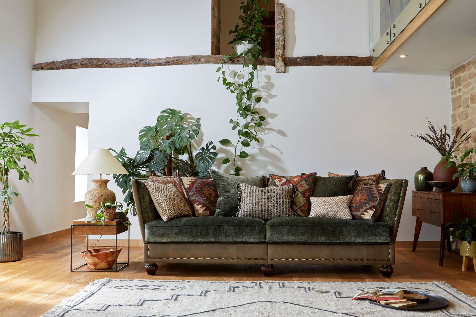 Warwick Grand 4 Seater Sofa - Main Image