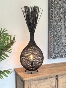 LS37 Rattan Wilde Java – Volcano Table Lamp Dark